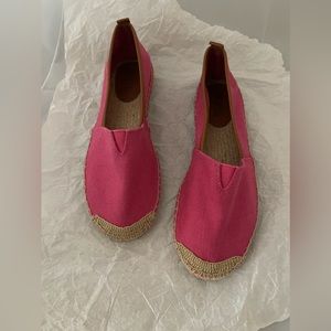 Michael Kors Leather Trimmed Espadrilles. Sz 7.5 Never worn.  As new condition